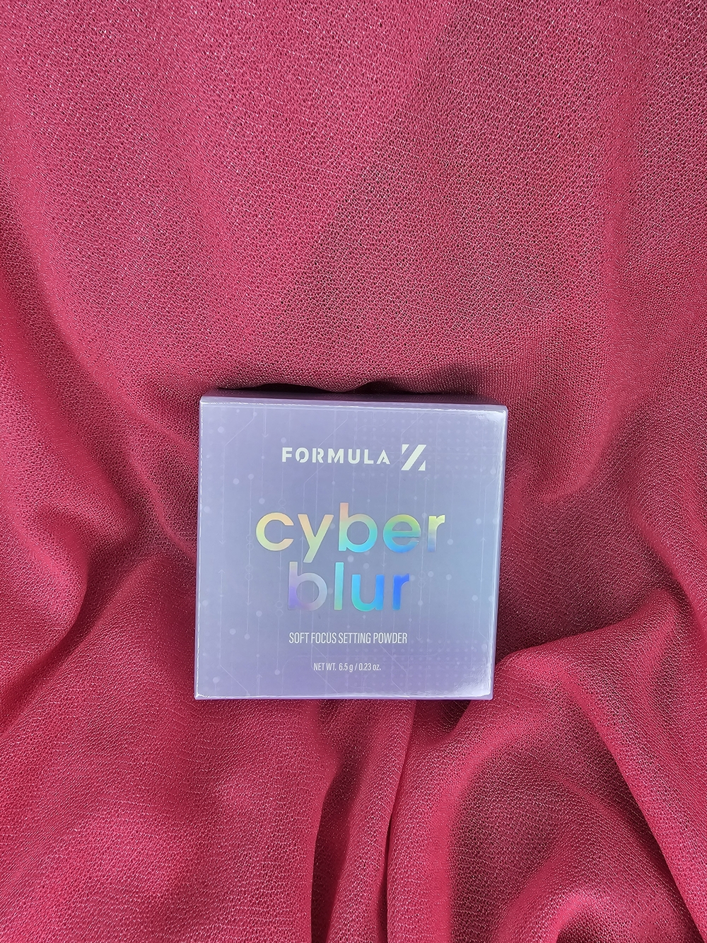 Formula Z Cyber Blur Soft Focus Setting Powder - Holographic Packaging